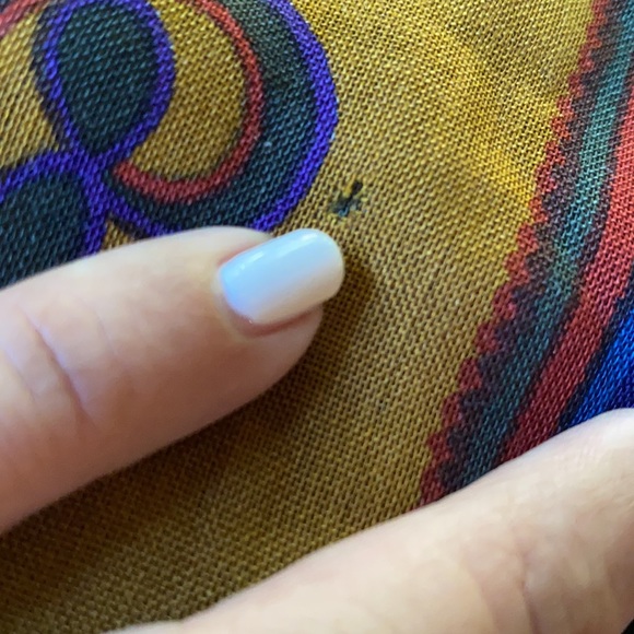 Valentino 55” wool and silk scarf - Picture 9 of 9